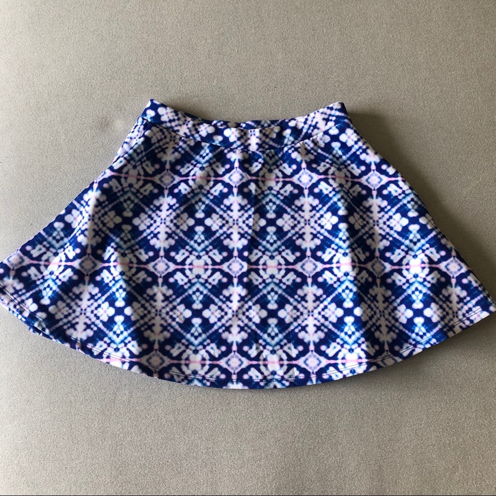Aeropostale Blue/Pink/Purple/White Patterned Circle Skirt with Elastic Waist